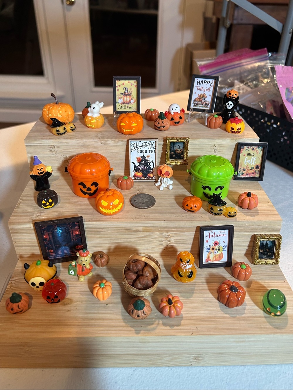 Halloween Miniature Pumpkin & Jack-O'-Lantern Home Accents Set - Orange & Green